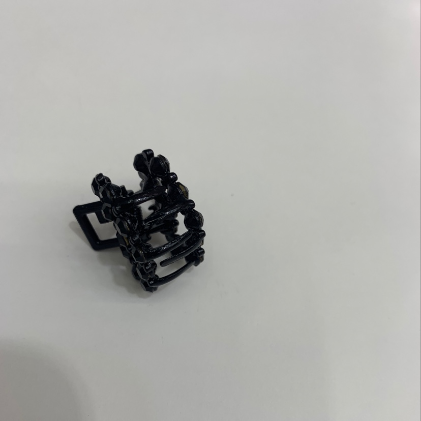 Retro fashion trend black small claw clip 2 Specification image