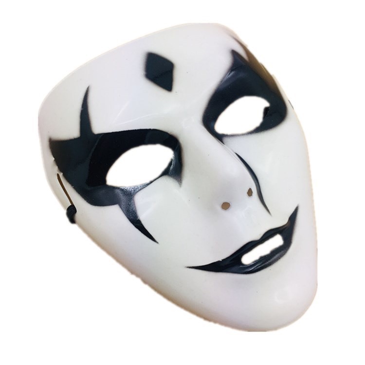 White full-face spray-painted mask, Halloween masquerade ball, hand-painted white ghost step dance mask, male street dance mask, terrifying ghost step dance mask Application Scenario