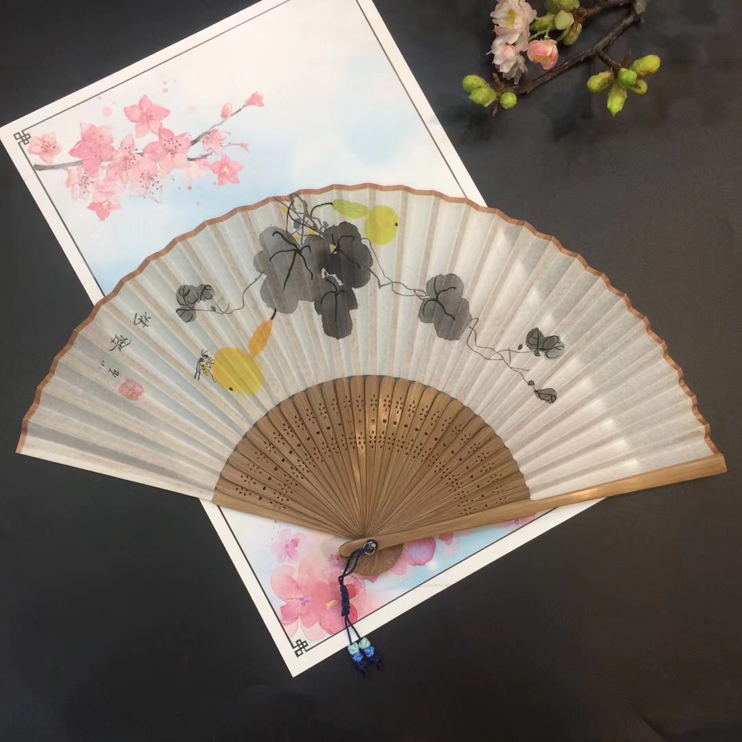 宣纸真丝手绘折扇女士扇拍照装饰扇详情图10