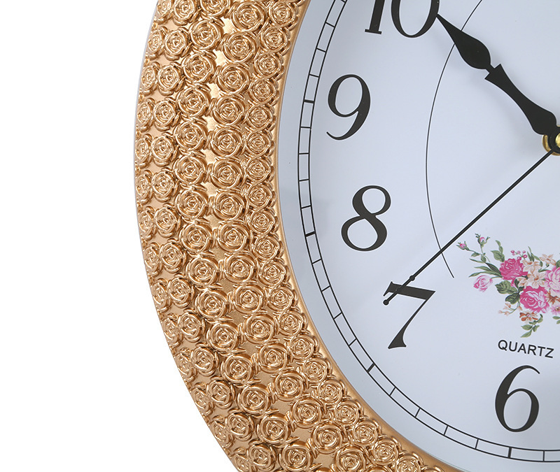 ساعة الساعة الصامتة اااوروپي هي عبارة عن ساعة الرياح في حقل الموضة detail image 3