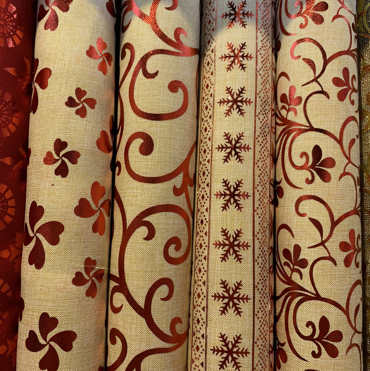Christmas hot gold fine linen