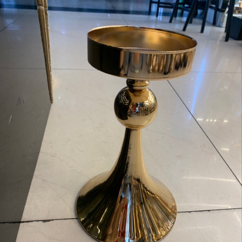 340 شمعدان