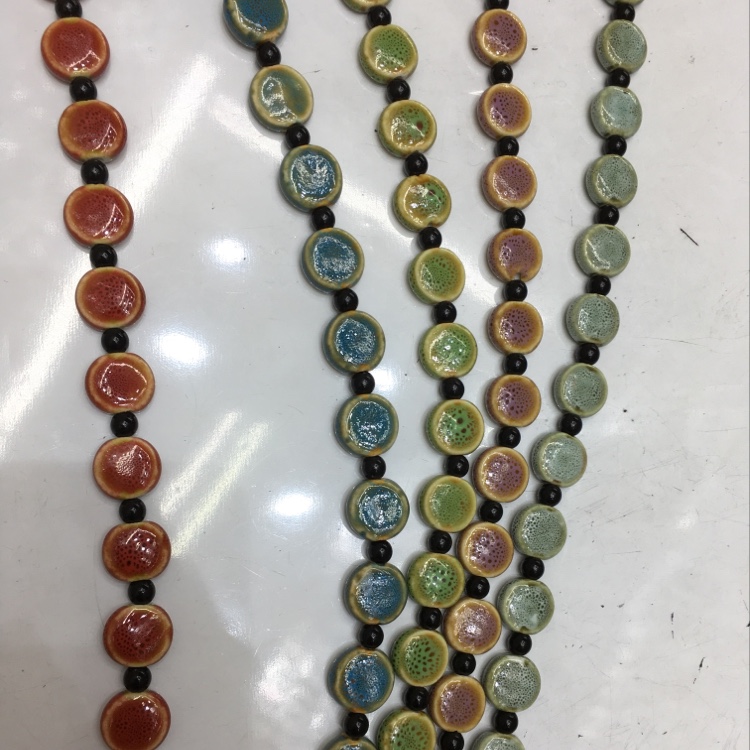 Jingyi porcelain beads, high temperature environmental protection.