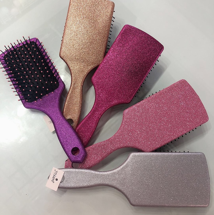 Air cushion massage comb thumbnail