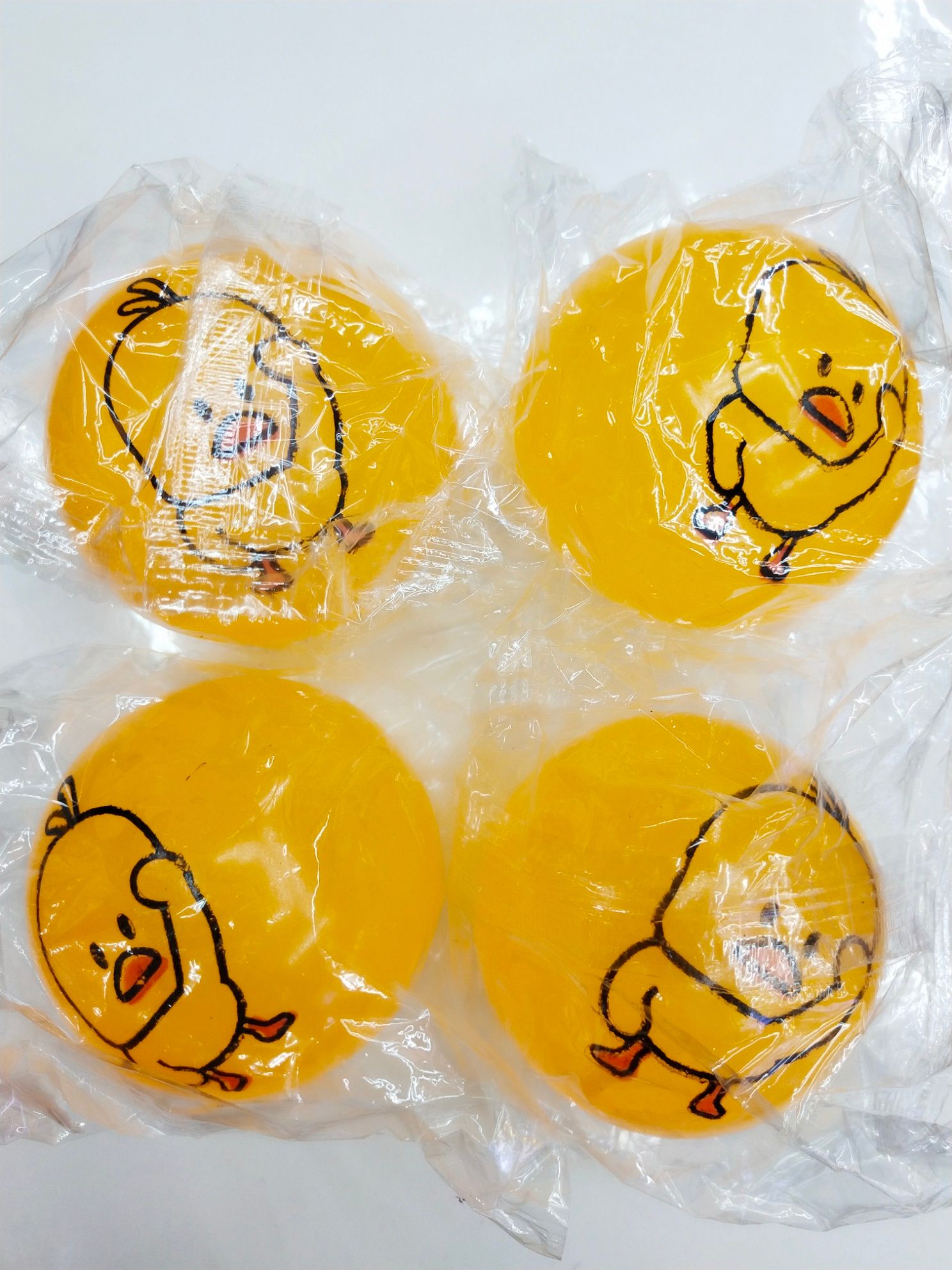 Leinqi douyin web celebrity little yellow duck vent decompression toys can not be broken drop new strange soft rubber toys thumbnail