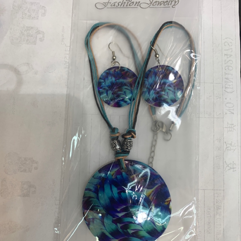 Sea shell necklace earrings thumbnail