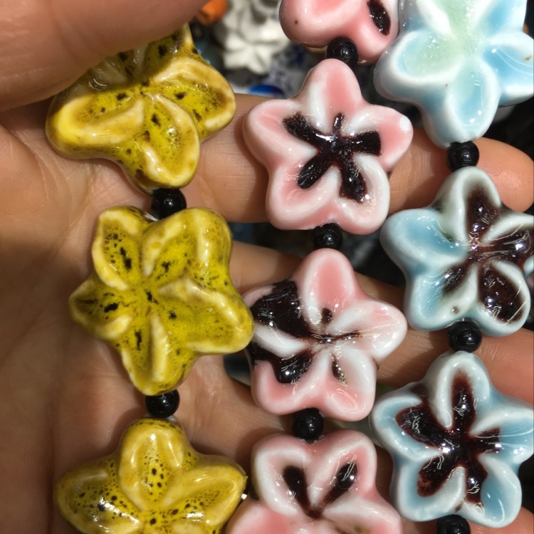 Ceramic five - leaf beads