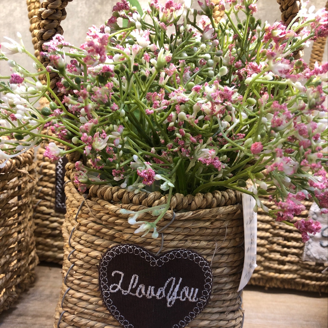 Hand-held gardening baskets decorated with rattan weaving small baskets