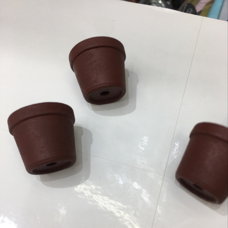 Ceramic flower pot