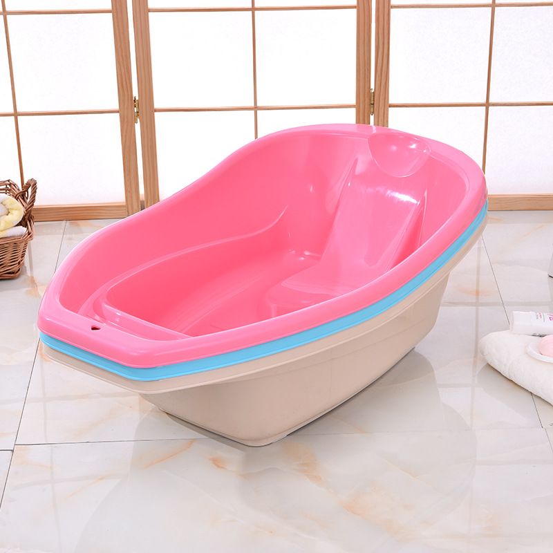 Direct sales children's bath basin, baby bath and bathing care, drainage bathtub, plastic baby bathtub 8082 Application Scenario