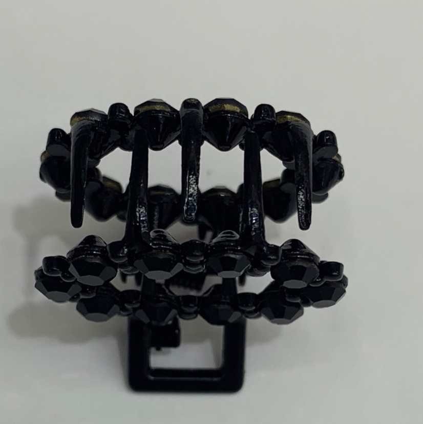 Retro fashion trend black small claw clip details Picture