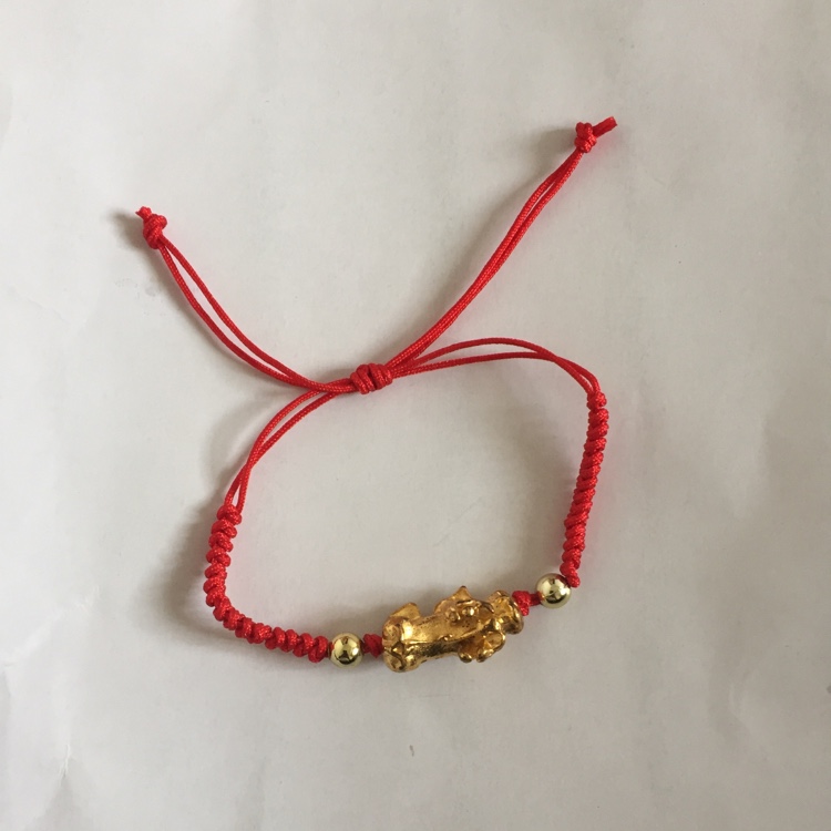 Small red bracelet thumbnail