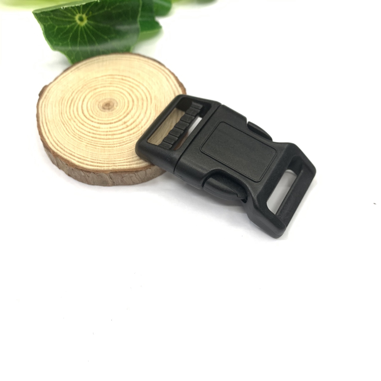 2-centimeter curved insert