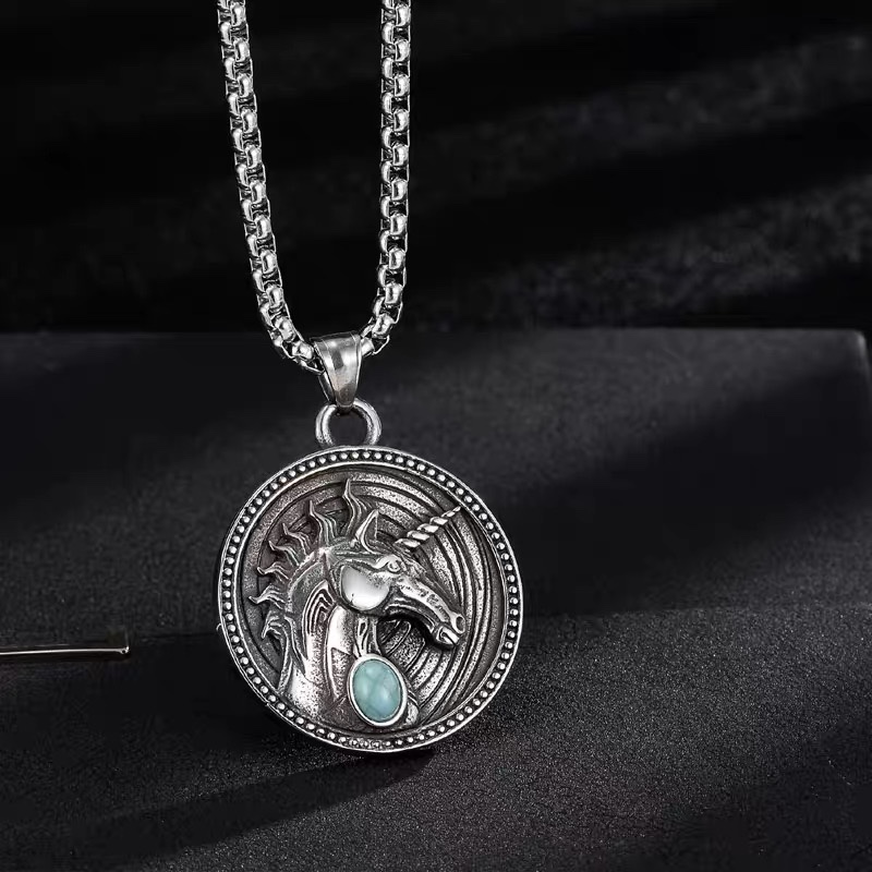 Unicorn hip-hop necklace, men's trendy and fashionable decoration, retro round plate titanium steel pendant, women's sweater chain, long accessory Specification drawing