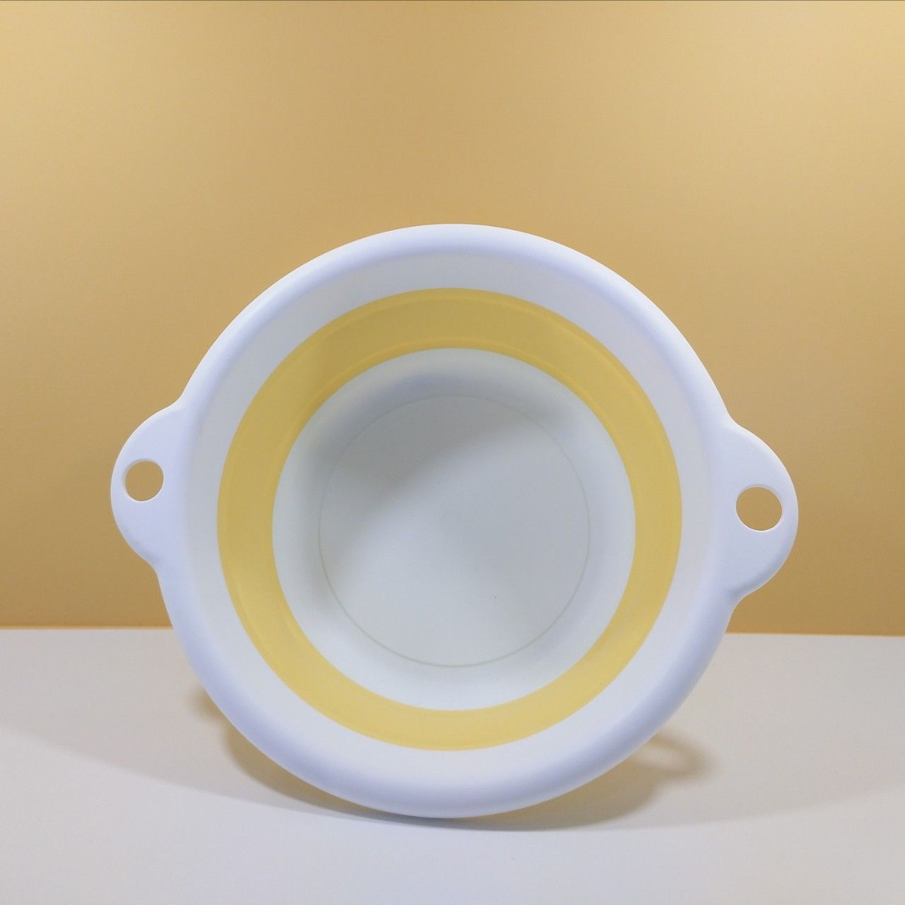 Infant folding basin, children's basin for washing face and farts, small basin for carrying babies when going out for home use Specification drawing