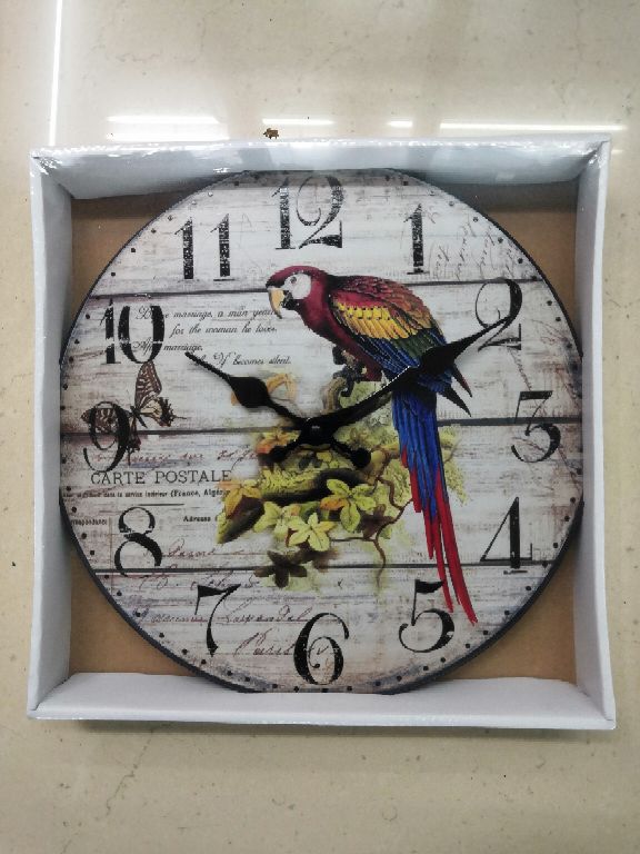 A 30-centimeter, 359-gram PS plastic board European-style retro wall clock is selling well in Yiwu. It's fashionable detail image 1