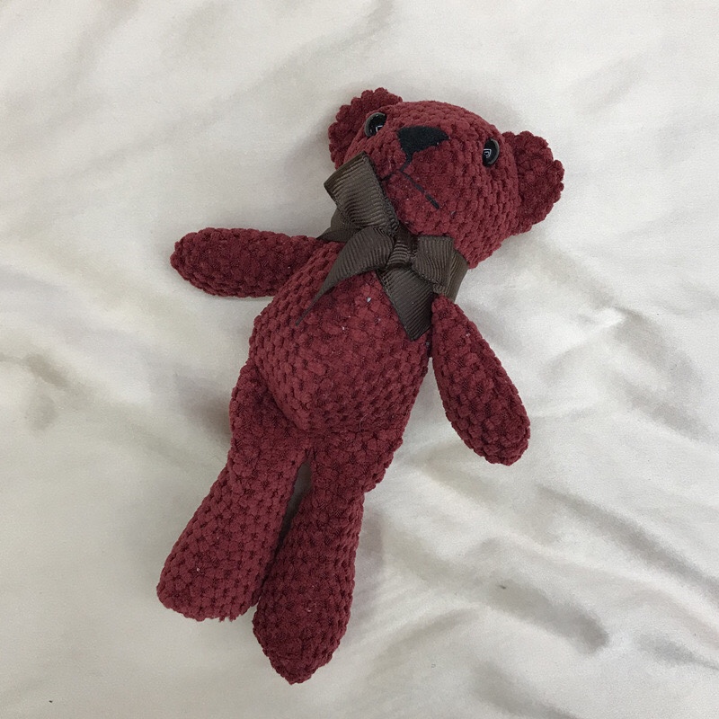 Pineapple Bear factory direct sales of plush toys, dolls, keychains, bags, pendants, bouquets, gift boxes, packaging, Xu Yuantu discounts undefined