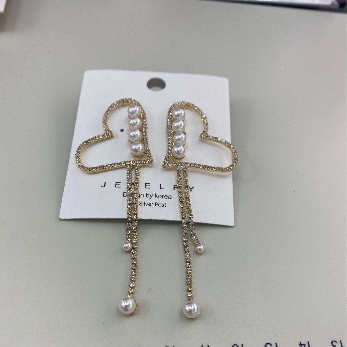 珍珠桃心耳环