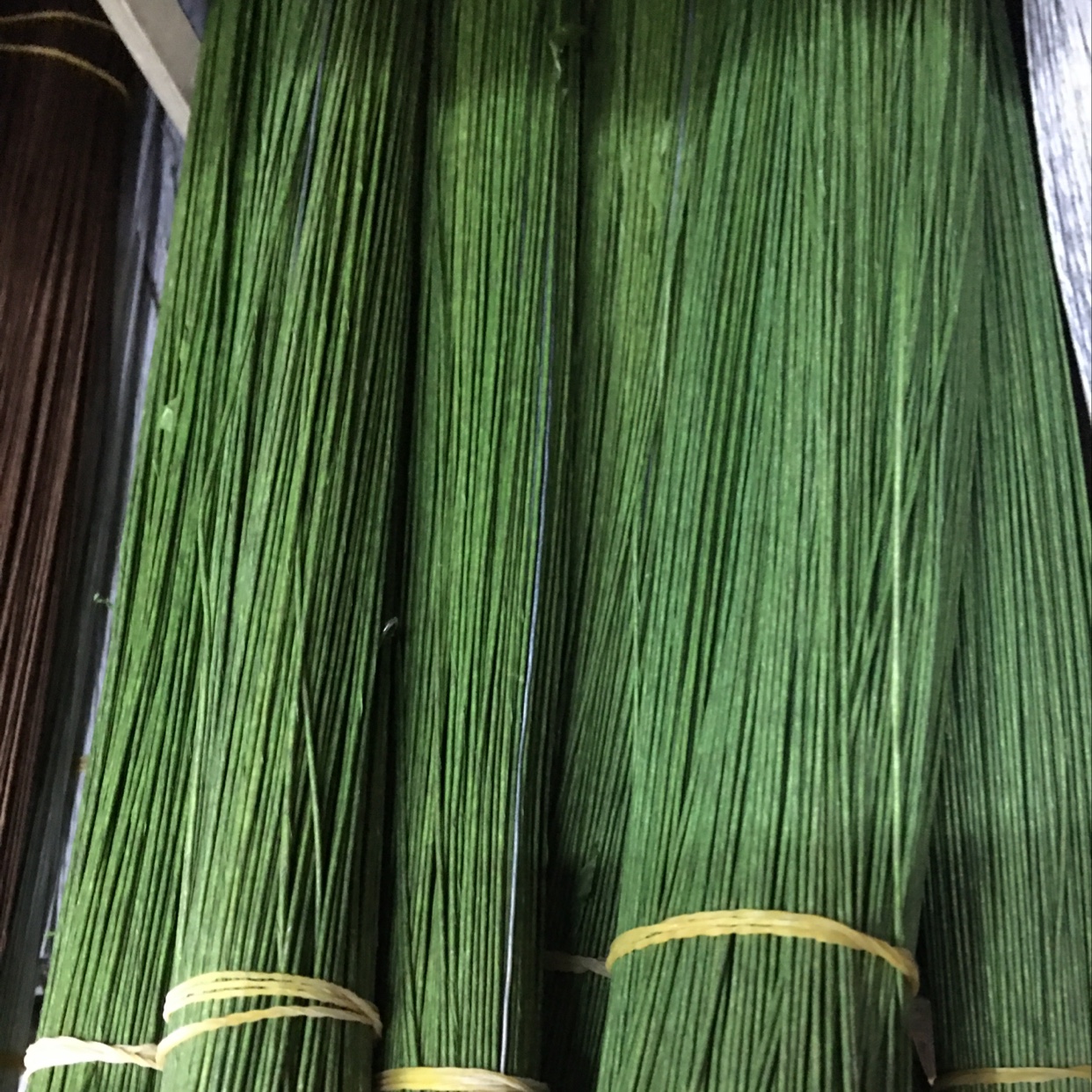 铁丝20号绿色纸包铁丝图