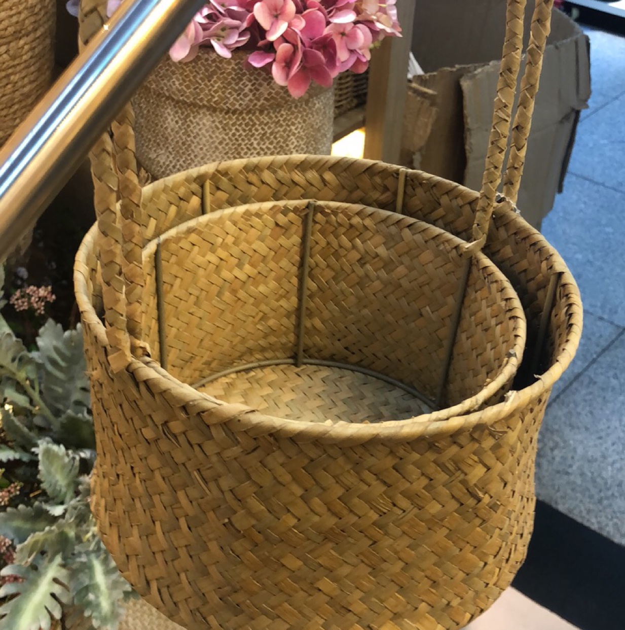 Qingling Craft Woven Set of two baskets of wedding candy Shop figurines for home decoration