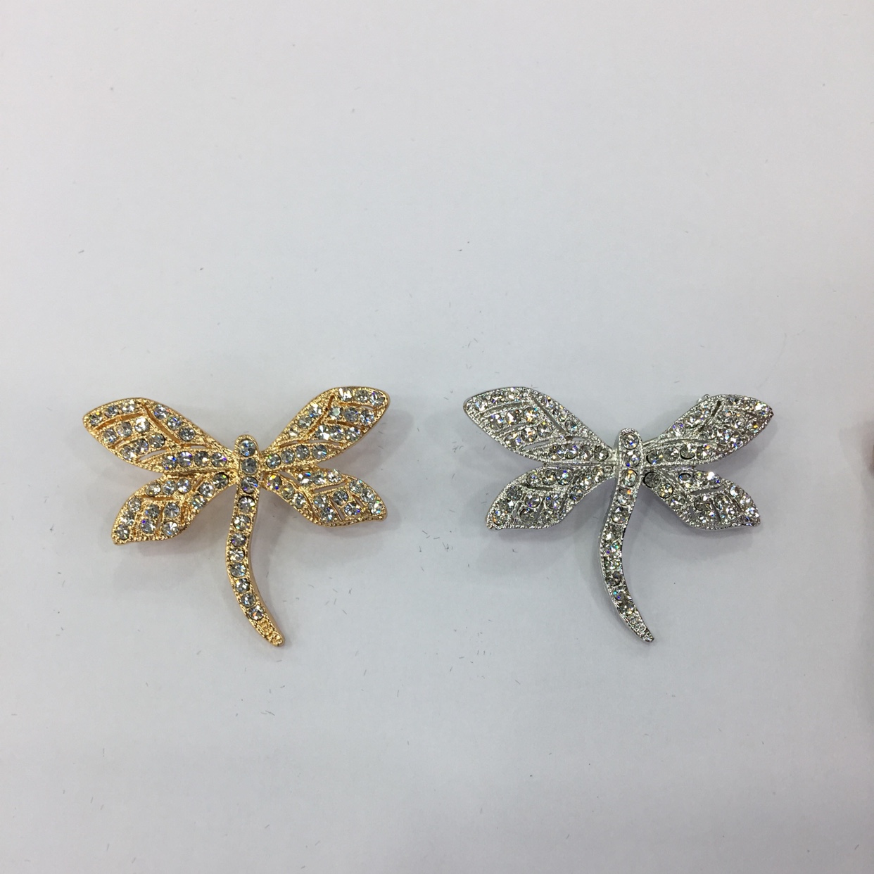 Delicate Euramerican style brooch thumbnail