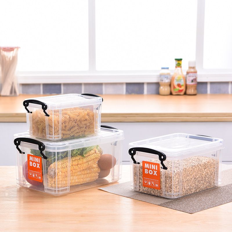 New transparent 5-piece storage box, plastic thickened storage set, snack portable storage box 7015 Application Scenario