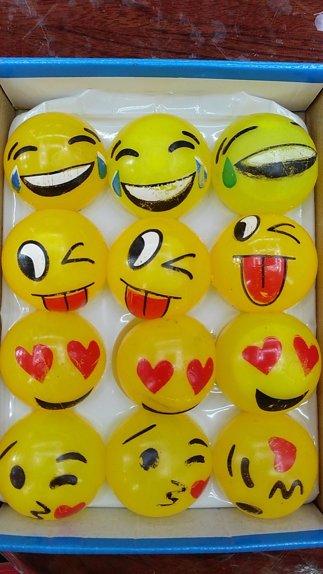 Bao Shun toys do strange facial expressions squeeze vent ball manufacturers direct wholesale thumbnail