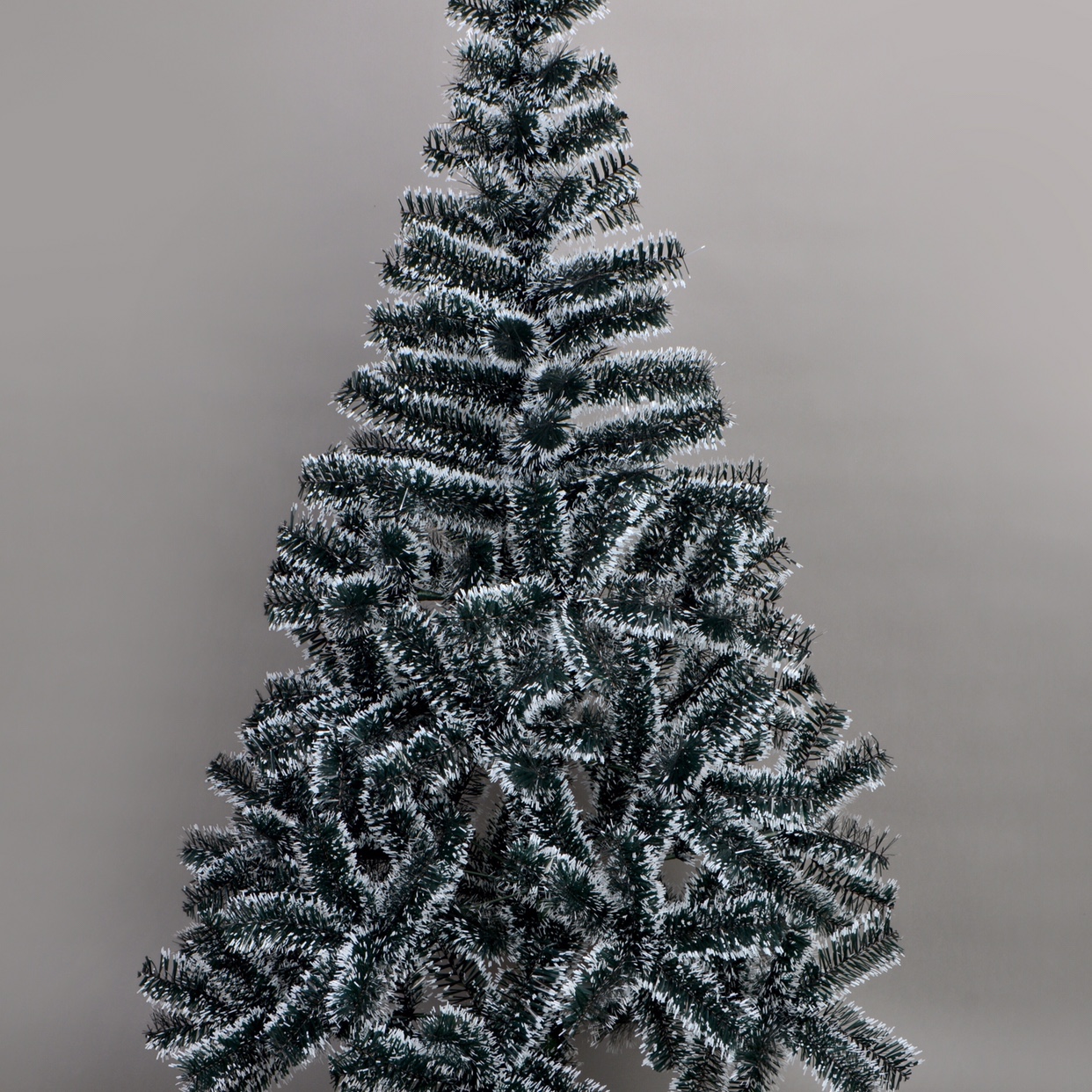 1.5m Dark Green Wreath with White Border - Festive Holiday Decoration