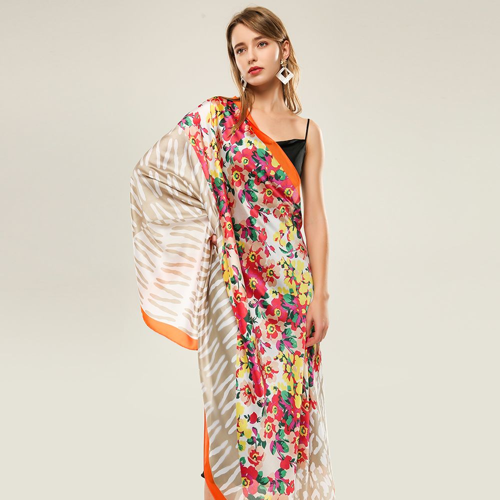 Triangular spliced floral silk satin printed scarves, European and American style spring and autumn thin scarves Application Scenario