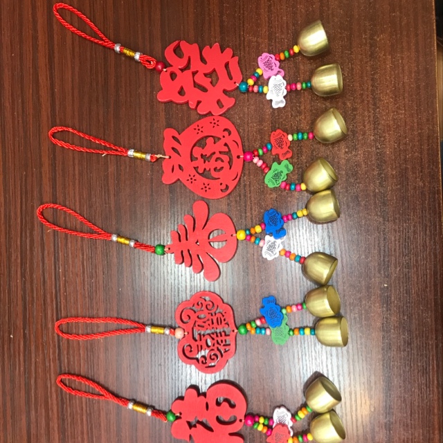 铃铛木头挂件图