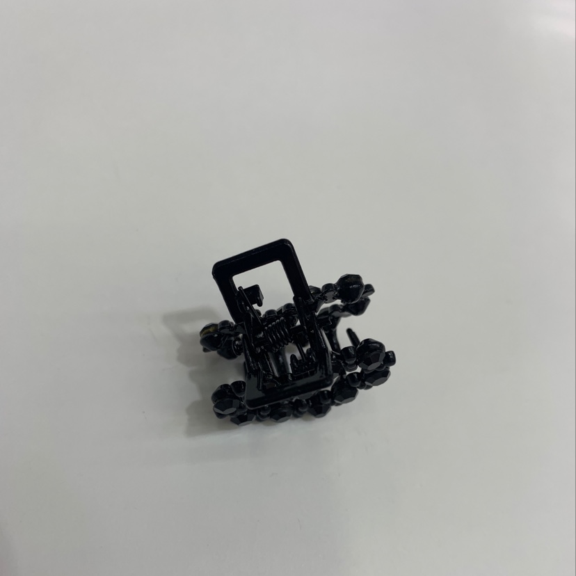 Retro fashion trend black small claw clip 2 details Picture