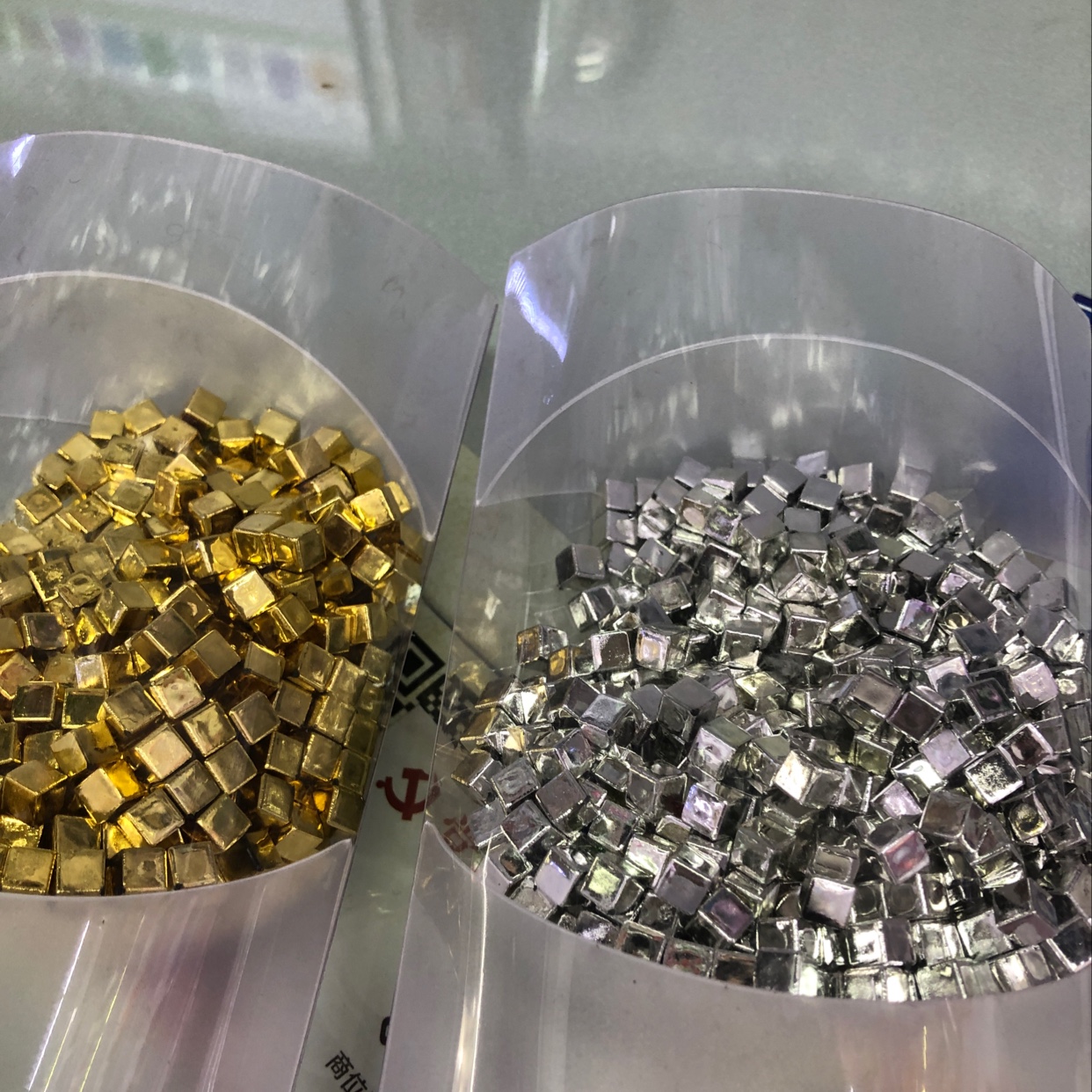 Electroplating cube thumbnail