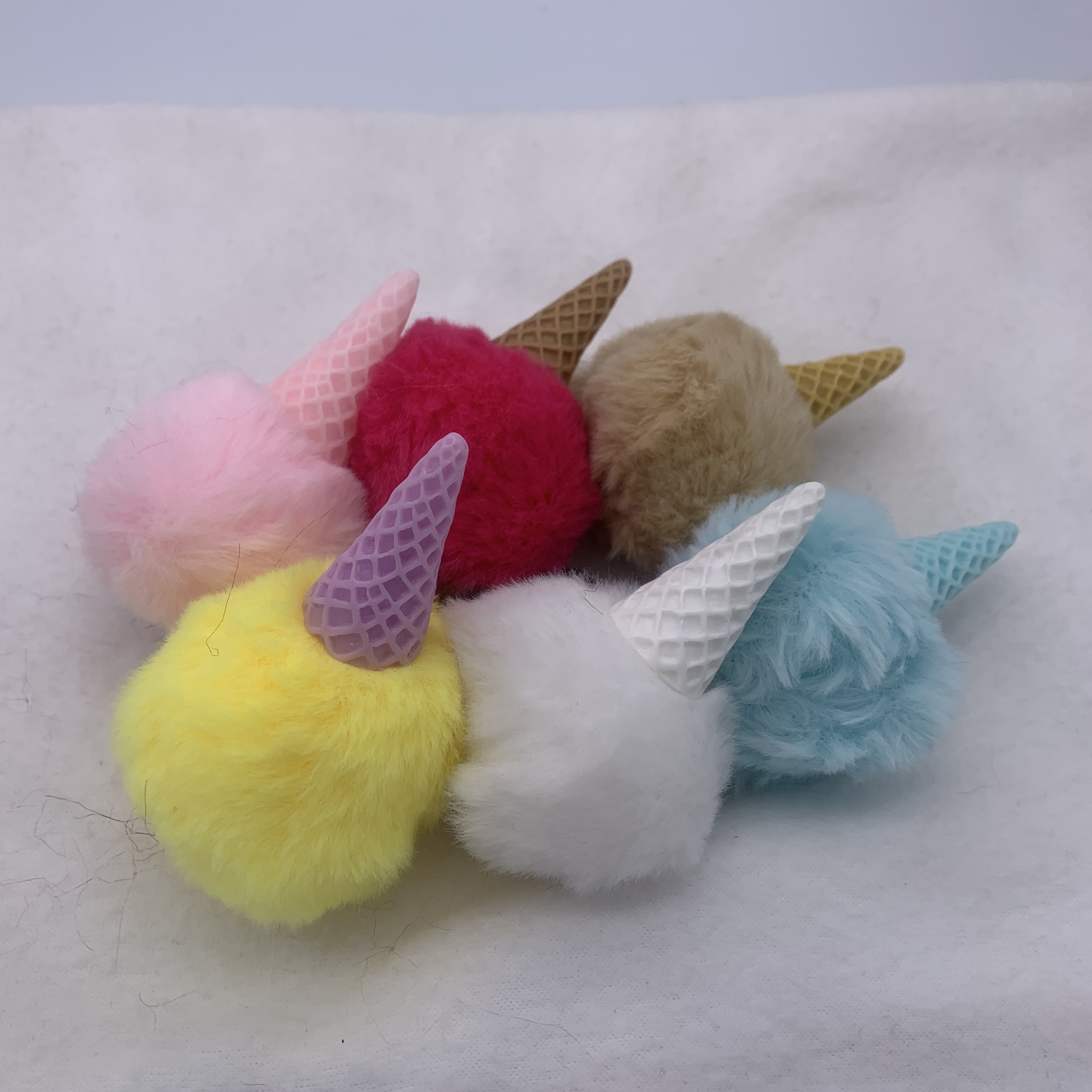 厂家直销 独角兽毛绒钥匙扣 毛球公仔包包挂件毛绒汽车 冰淇淋详情图1