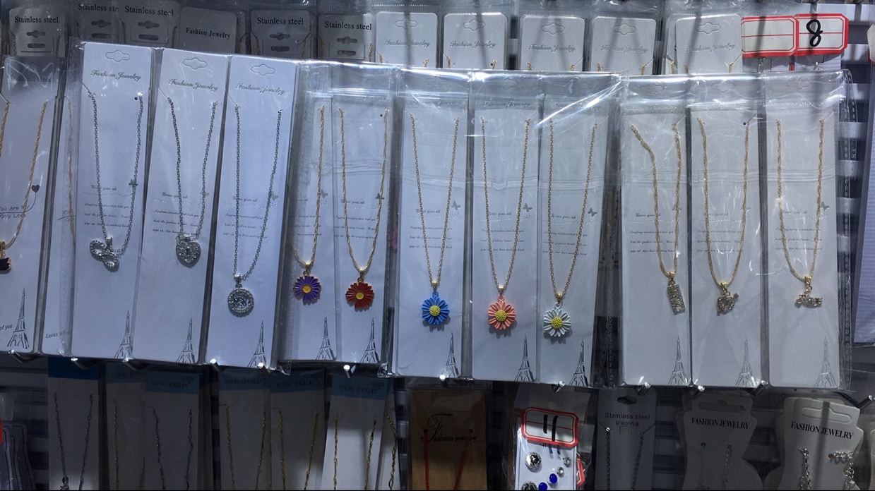 Long card necklace water wave chain gold and silver diamond necklace spray paint dripping oil pendant thumbnail