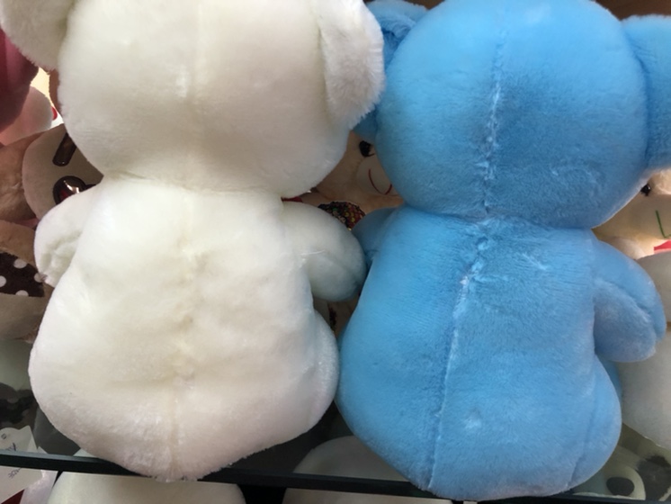50cm tall, wearing a hat and holding an embroidered heart-shaped bear Application Scenario