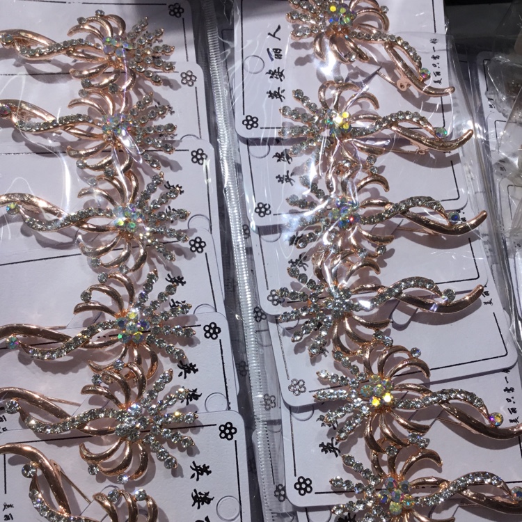 European And American Style Badge National Style Unique Design Trend Accessories Personality Display Flower Brooch details Picture