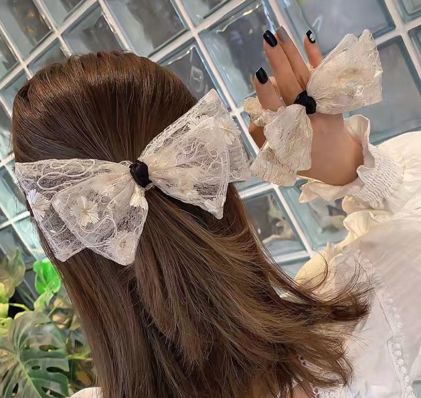 Lace bow rubber band thumbnail
