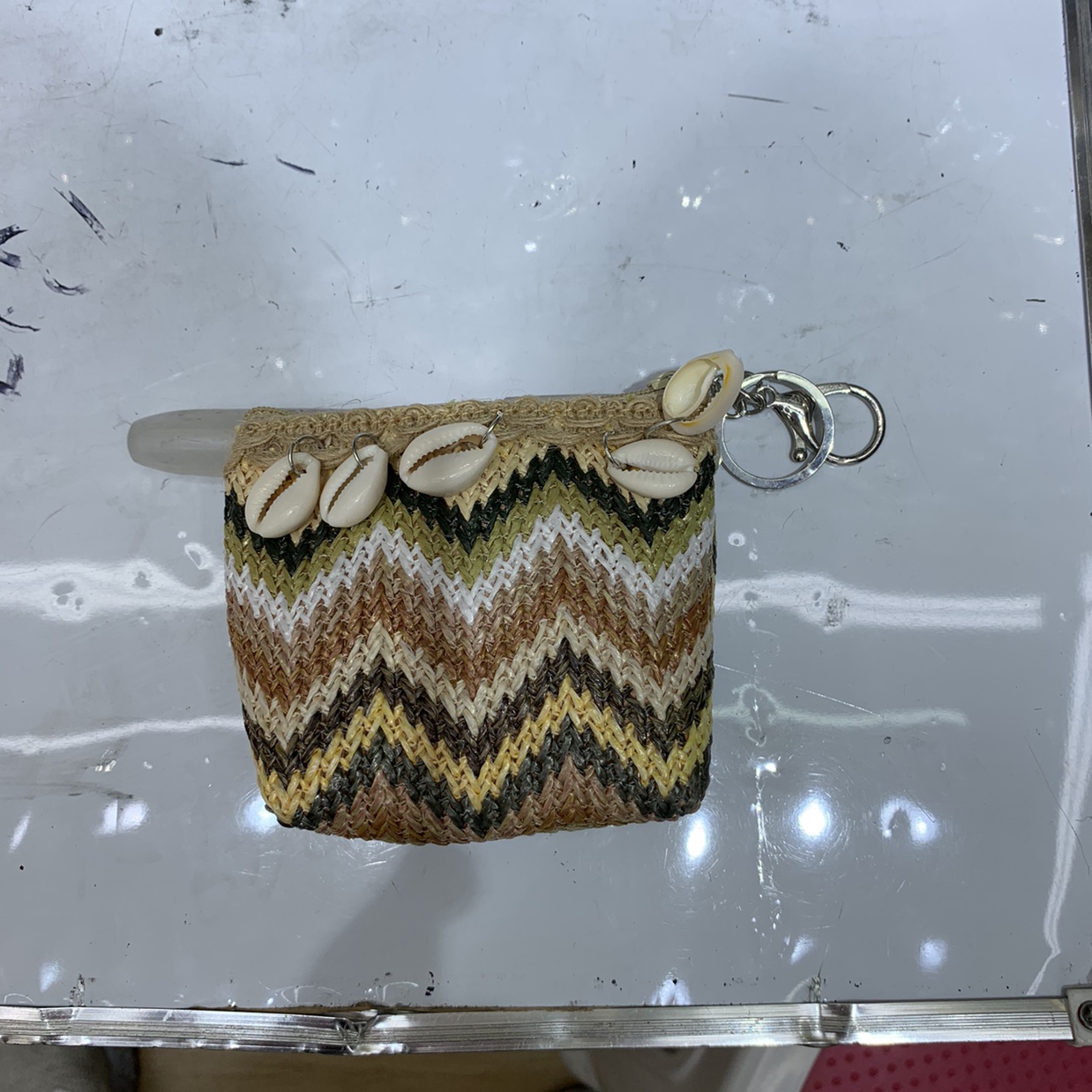 草编七彩挂贝壳零钱包