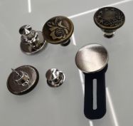 2* non-staple button button thumbnail