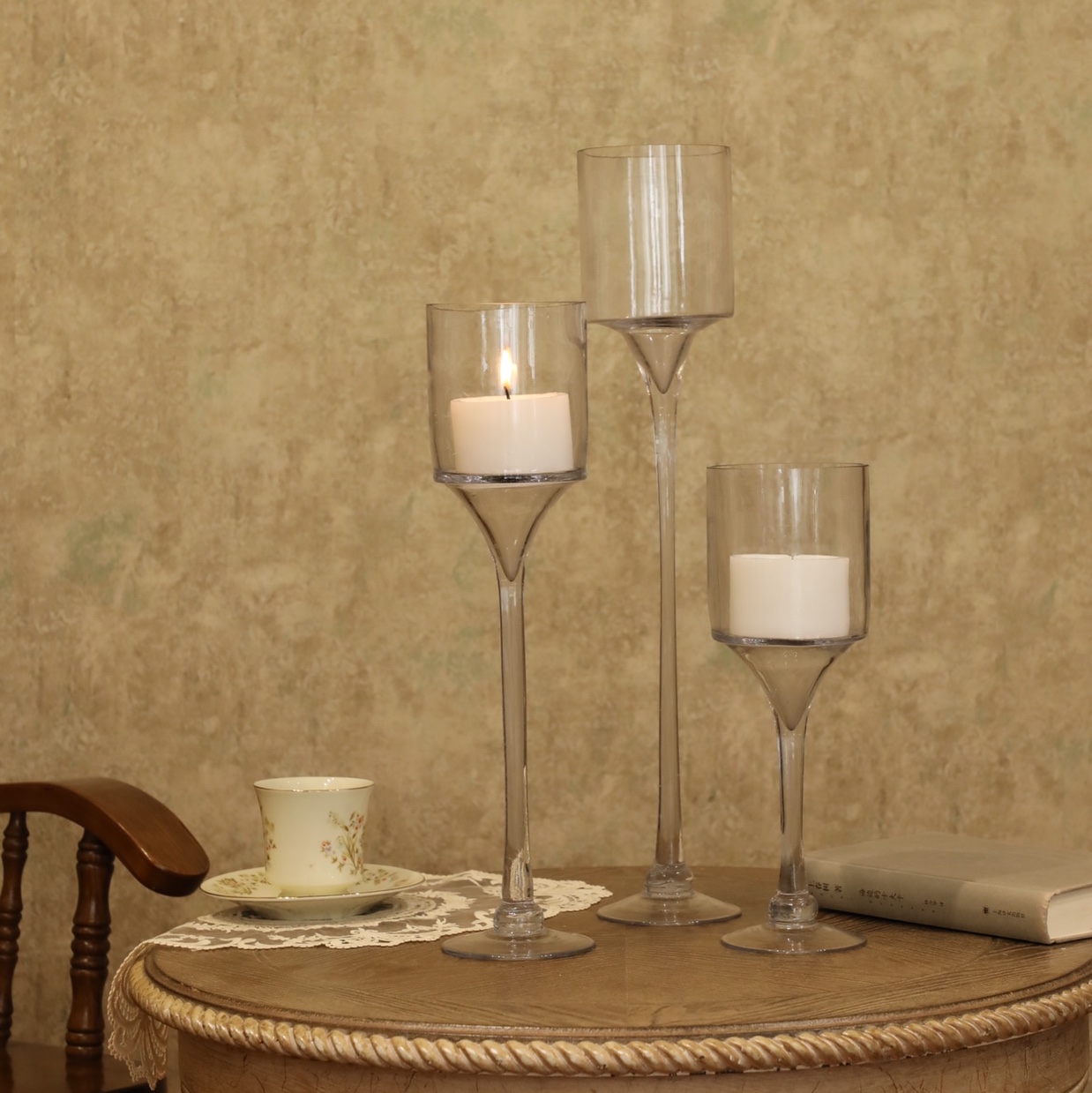 High-footed glass candlestick flower arrangement, best-selling item