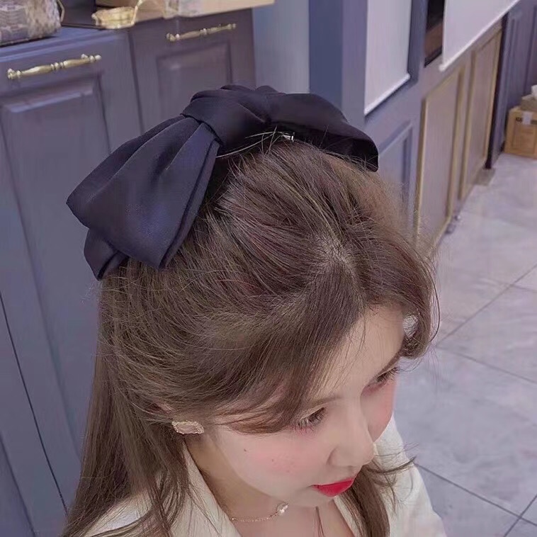 Large bow creative accessory hair clip for girls and adults Specification image