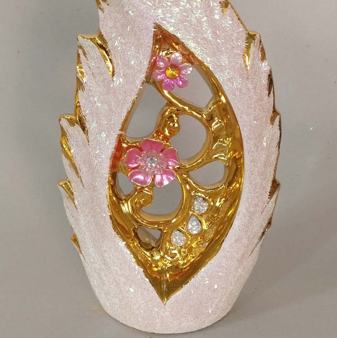 The leaves furnishing articles thumbnail