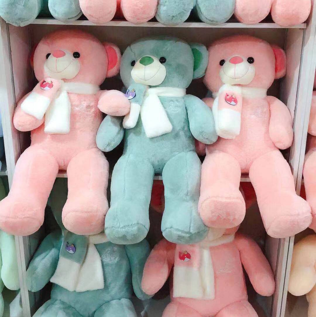 Stuffed toy scarf bear thumbnail