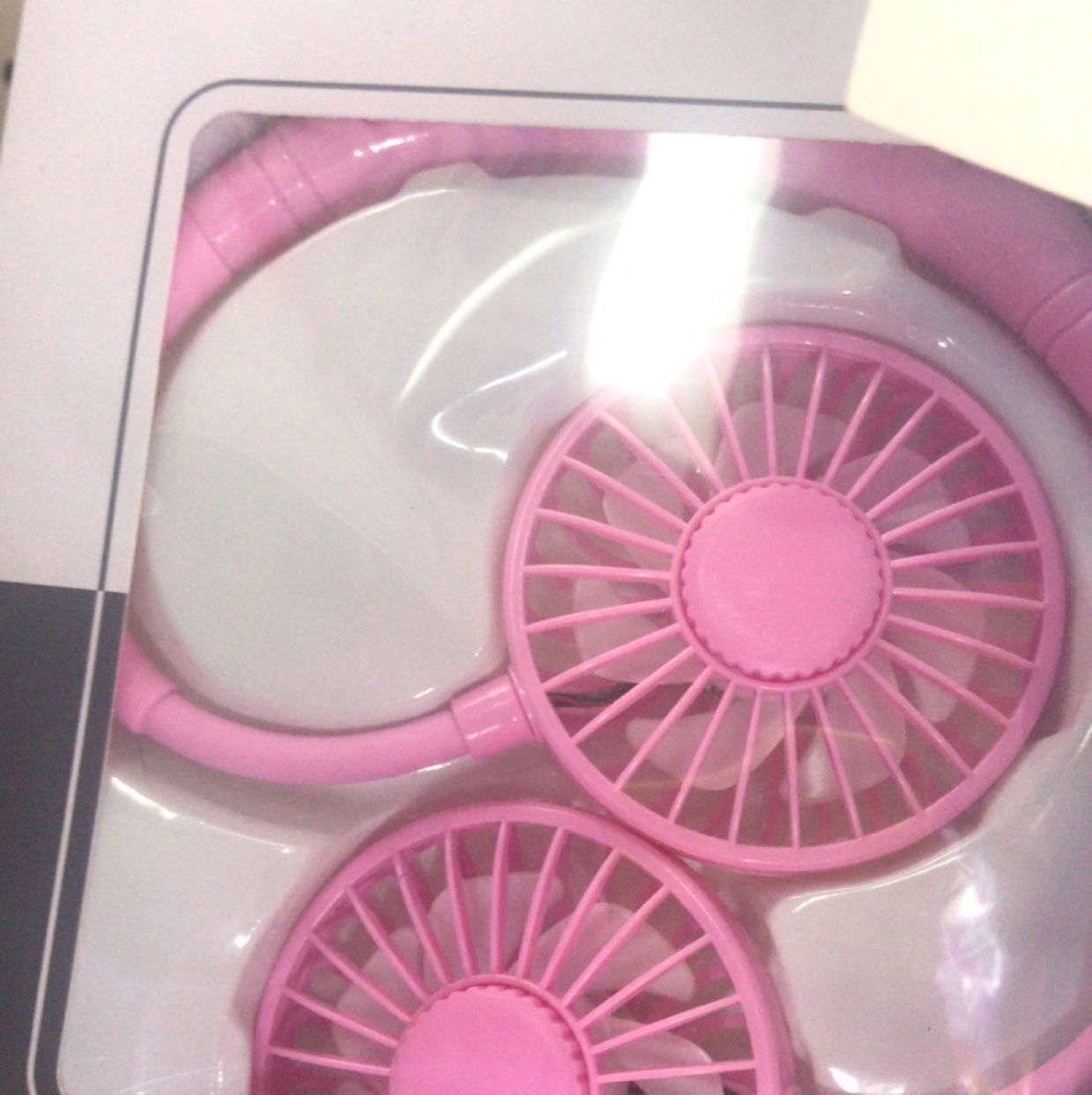 Wholesale of mini electric fans, neck electric fan toys