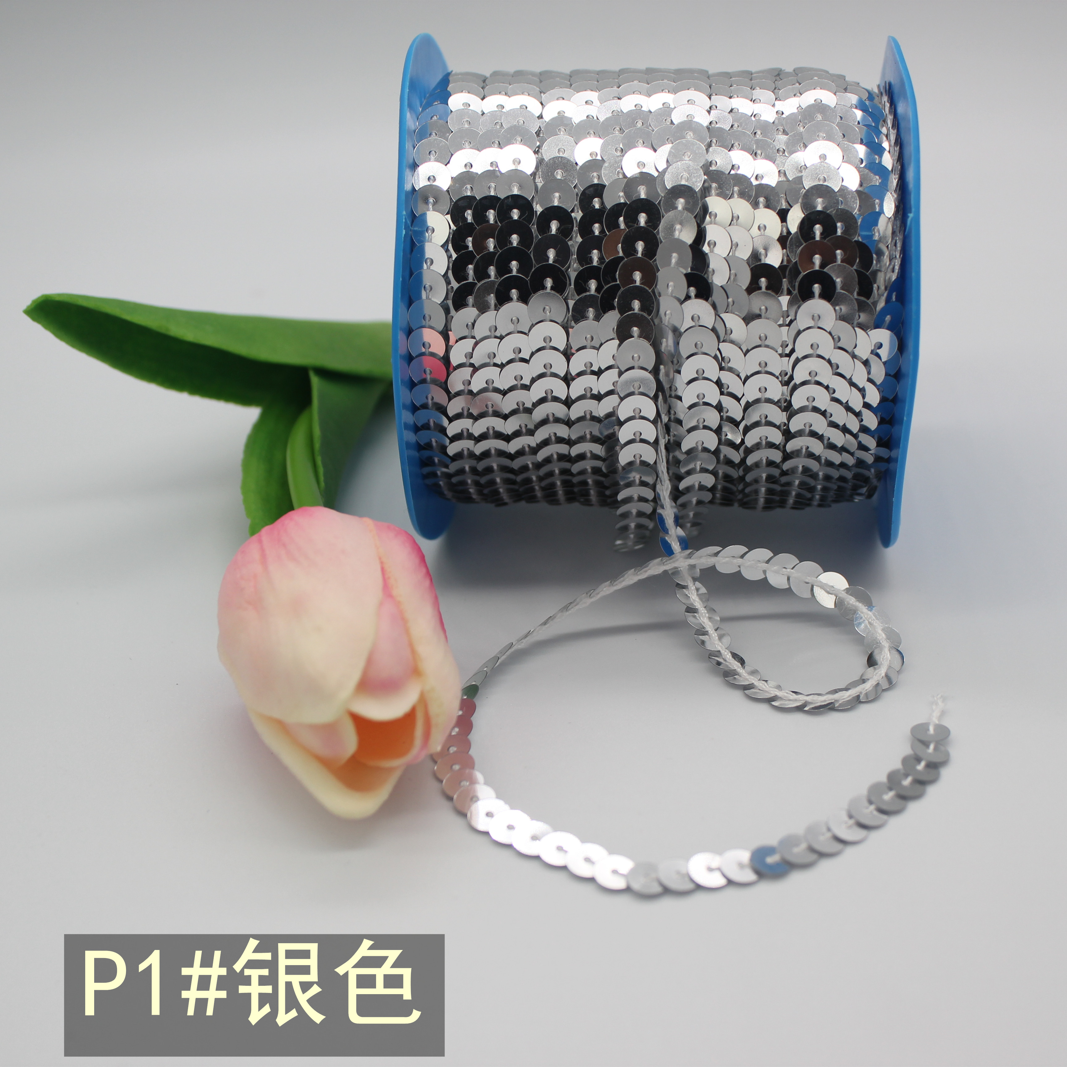 厂家直销 6mm银底色PET环保珠片 DIY服装配件 现货款 sequin belt详情3