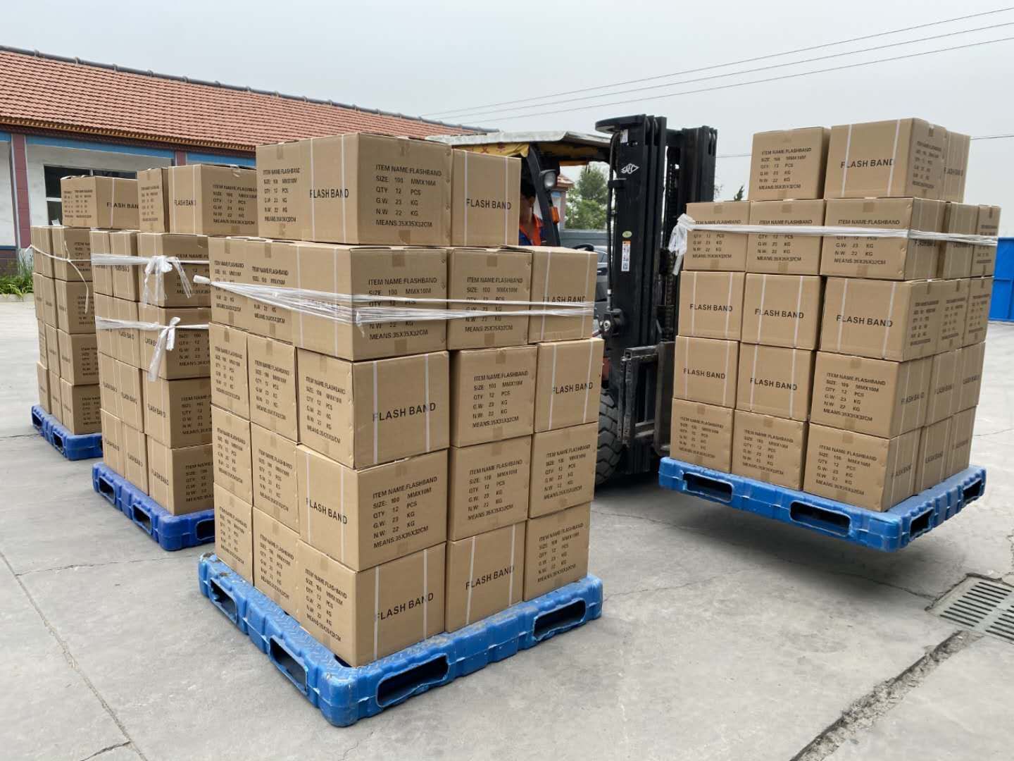 彩钢缝焊接胶带   沥青胶带   防水堵漏胶带详情图6