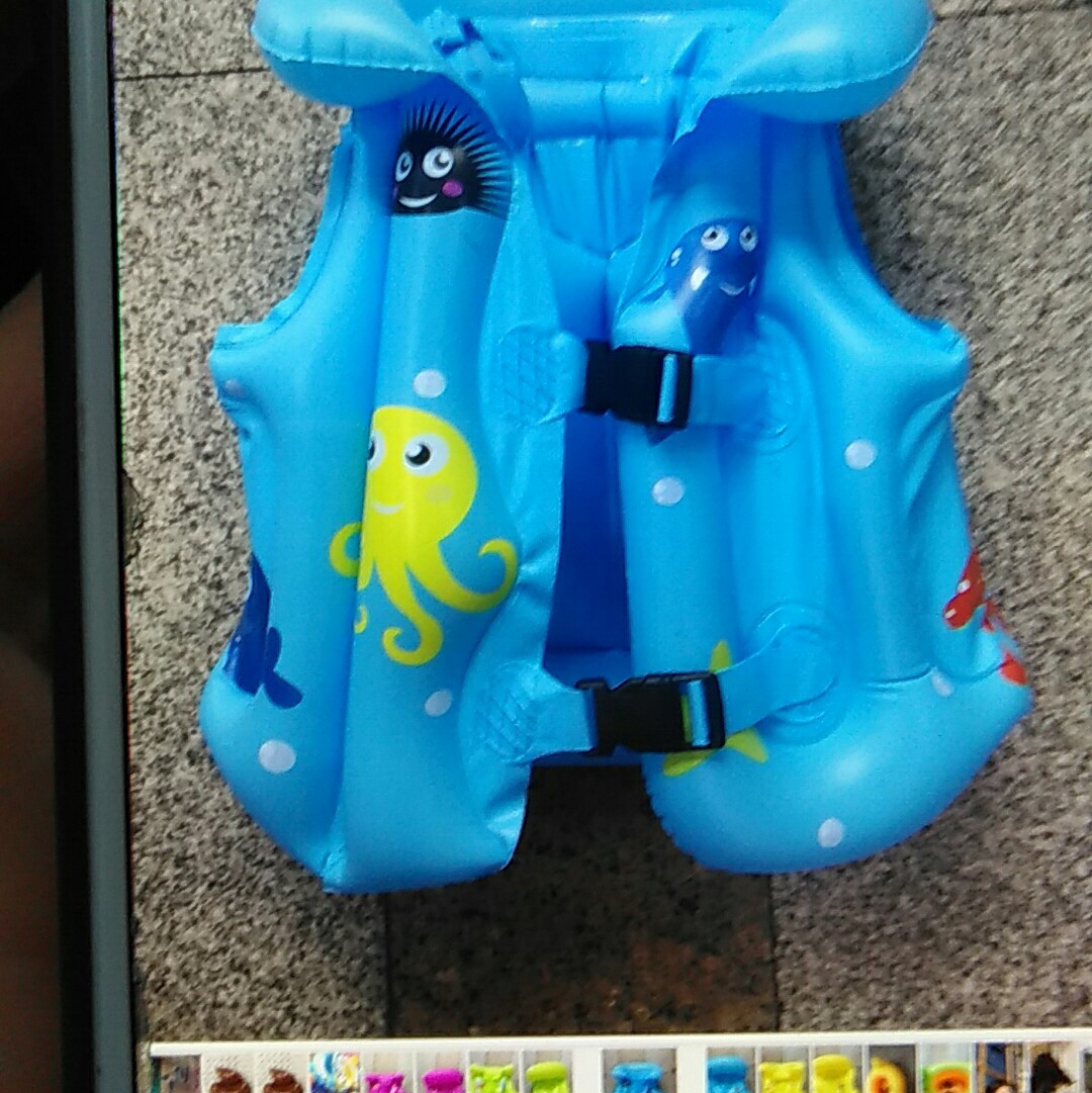 小号鱼泳衣