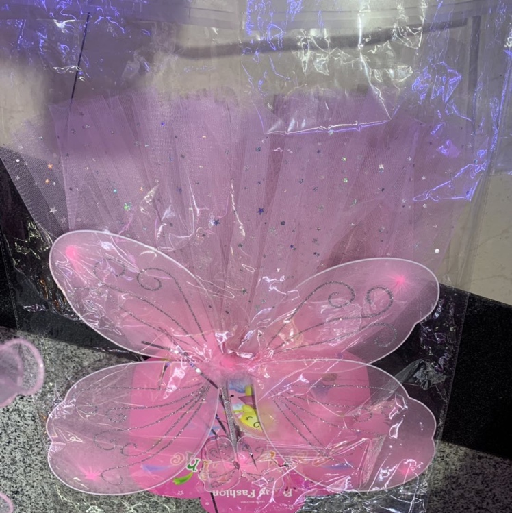 The butterfly suit details Picture