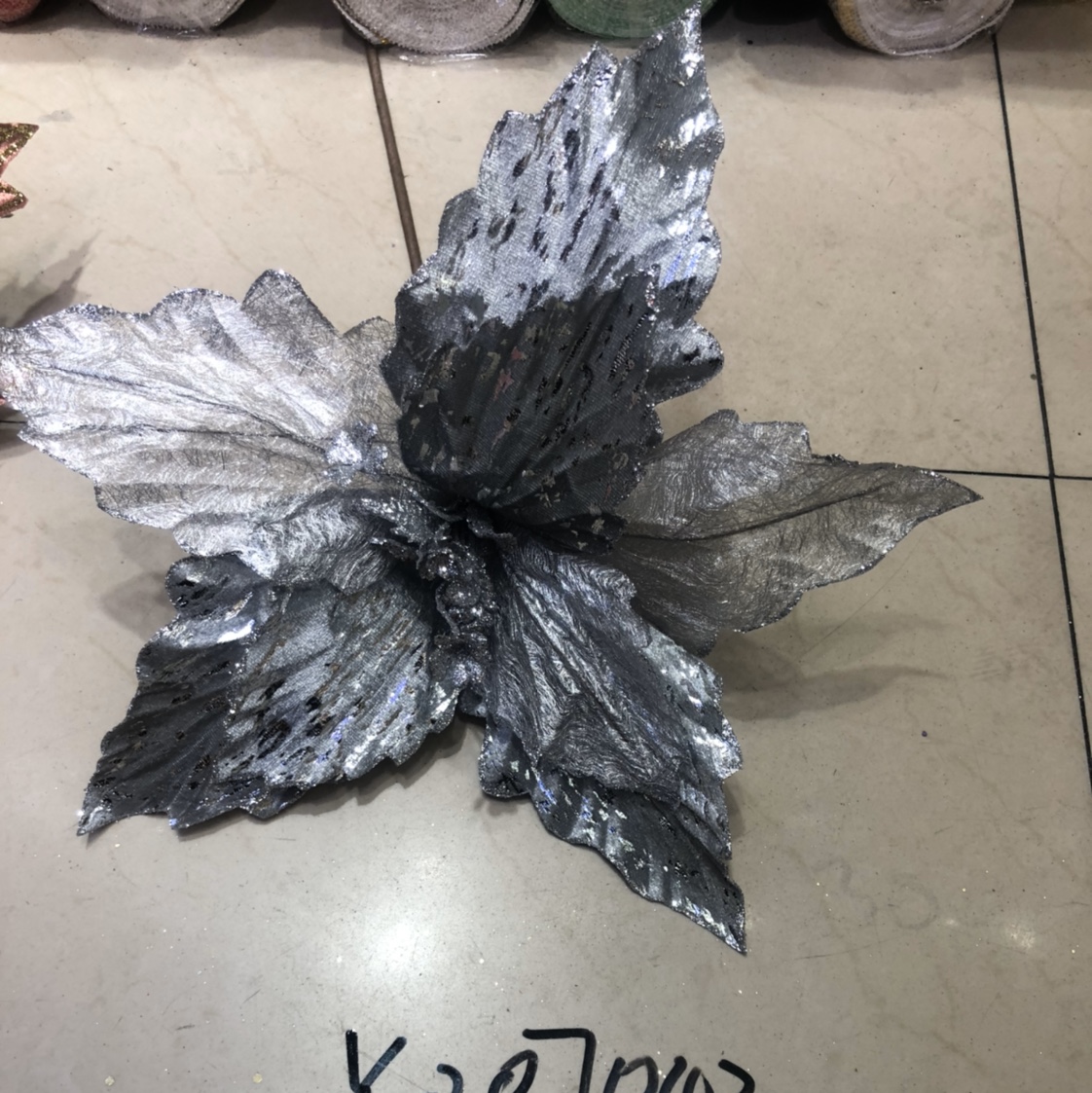 Christmas flower 4 thumbnail