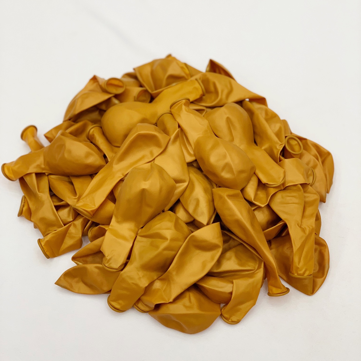 Pearlescent balloons are suitable for festivals, weddings, scene decoration, and children's educational inflatable toys Item Picture